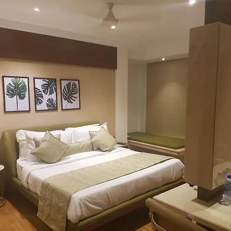 Hotel Suncity Apollo - Gateway Of India