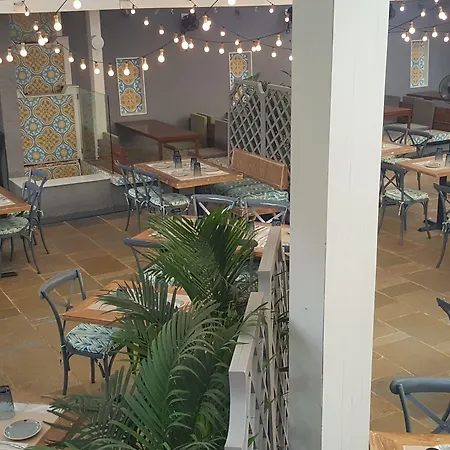 Hotel Le Sutra Hotel, Khar,