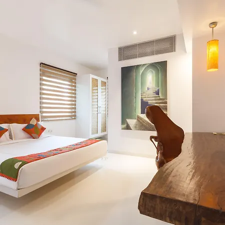 Le Sutra Hotel, Khar, Hotel 4*