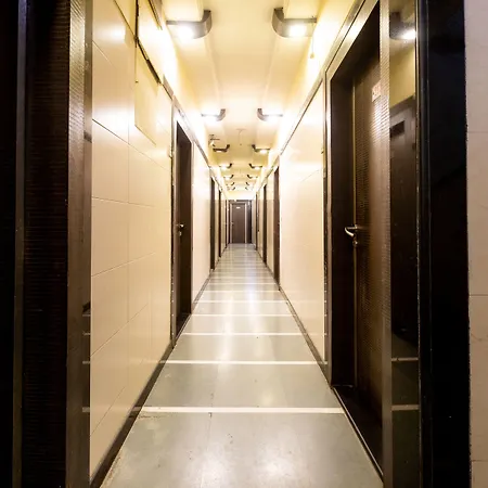 Victoria Hotel 2*