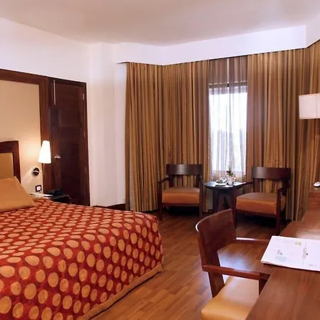Hotel The Retreat & Convention Centre Mumbai