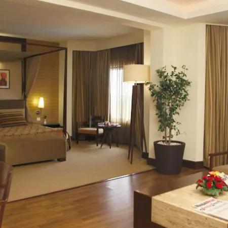 Hotel The Retreat & Convention Centre Mumbai