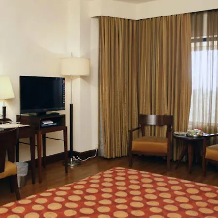 Hotel The Retreat & Convention Centre 5*