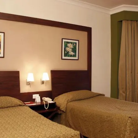 The Retreat & Convention Centre Hotel 5*
