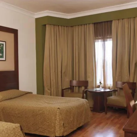 The Retreat & Convention Centre 5*