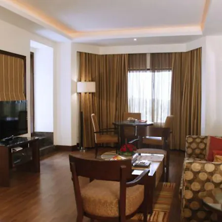 Hotel The Retreat & Convention Centre 5*