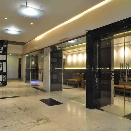 Diplomat, Colaba 3*