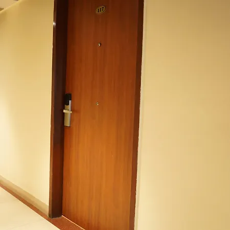 Diplomat, Colaba Hotel