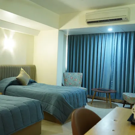 Diplomat, Colaba 3*