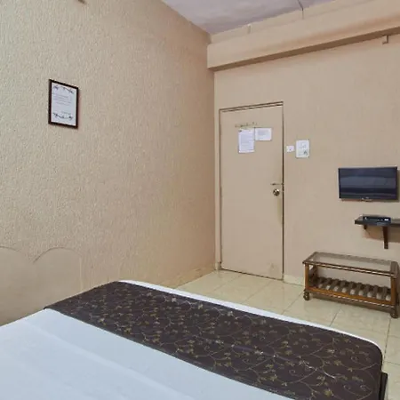 Hotel Red Palm Residency