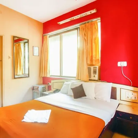 Hotel Red Palm Residency