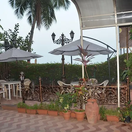 Sea Palace - Near Gateway Of India 3*