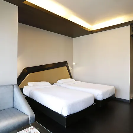 Hotel Dragonfly - The Art