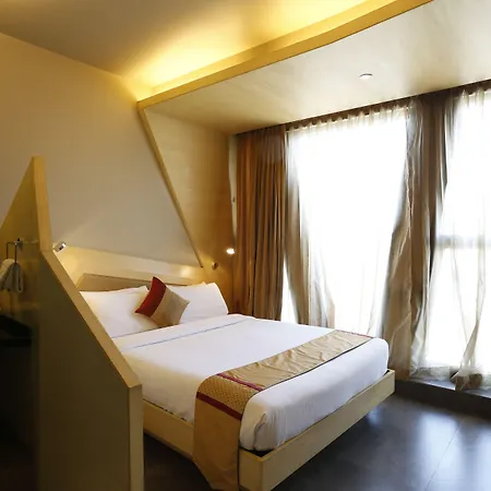 Dragonfly - The Art Hotel