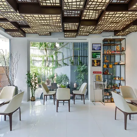 Hotel Dragonfly - The Art