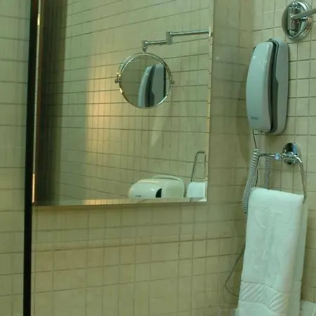 Fabhotel Shubhangan - Nr Bandra