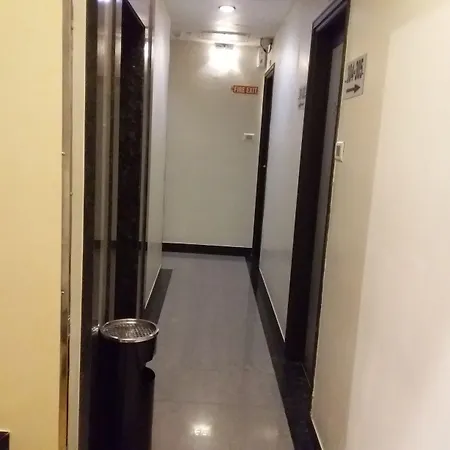 Fabhotel Shubhangan - Nr Bandra Hotel