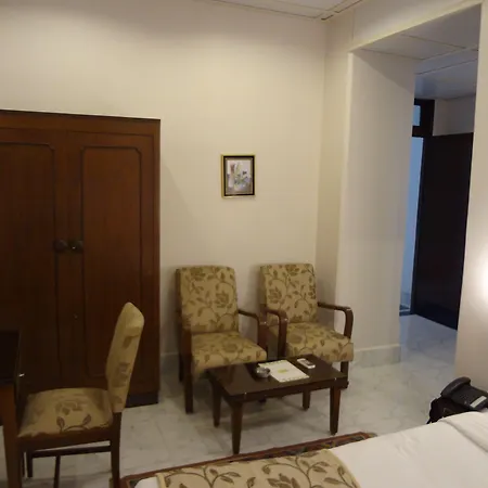 Grand - Ballard Estate, Hotel