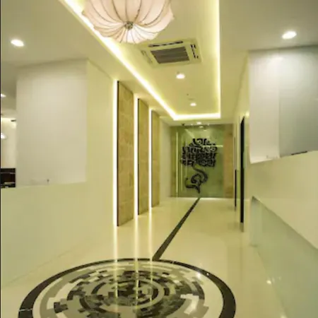 The Fern Residency Mumbai, The Acres Chembur, Series By Marriott Hotel 4*