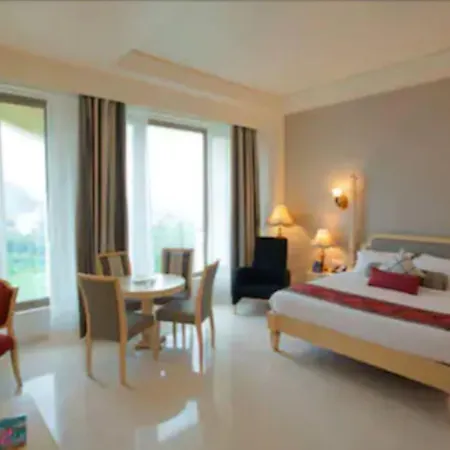 Royal Tulip Navi Hotel 5*