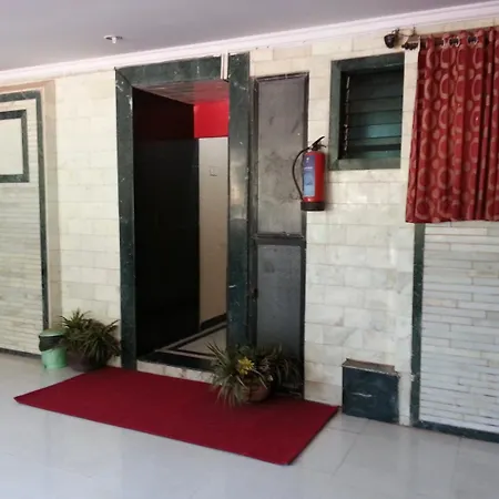 Sea Sands Hotel