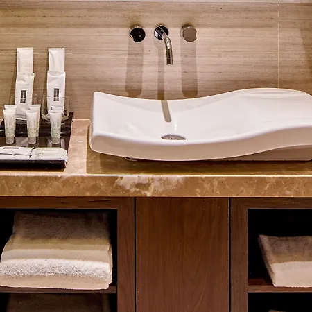 Goldfinch Hotel 4*