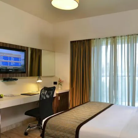 Residency Sarovar Portico Hotel 4*