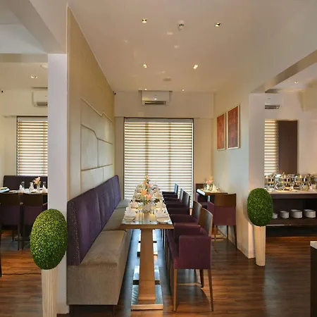 Hotel Residency Sarovar Portico