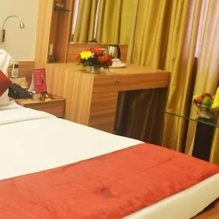 Hotel Plaza 3*