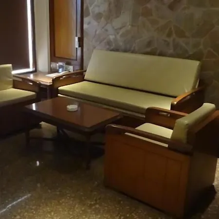 Bloom - Juhu Hotel 4*