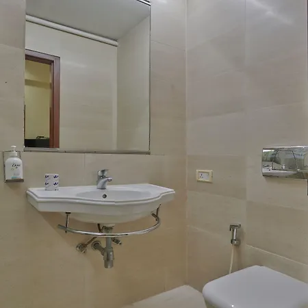 Elphinstone Hotel 3*