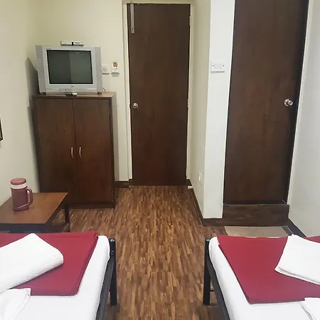 Hotel Kumkum 2*