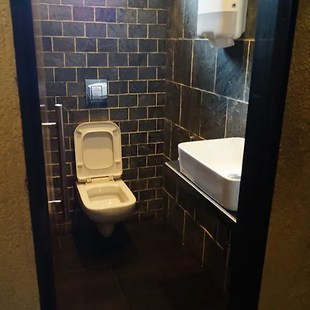 Kumkum Hotel 2*