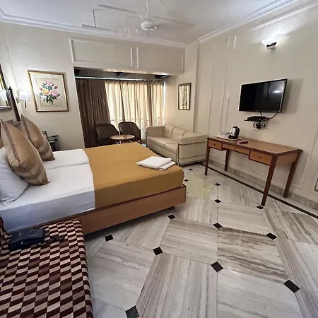 Royal Park Dockyard Hotel 3*