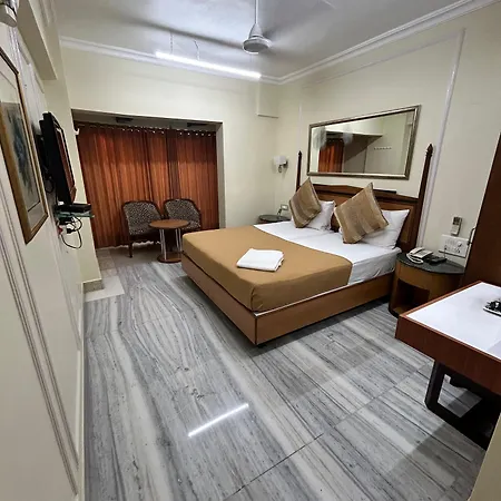 Royal Park Dockyard Hotel 3*