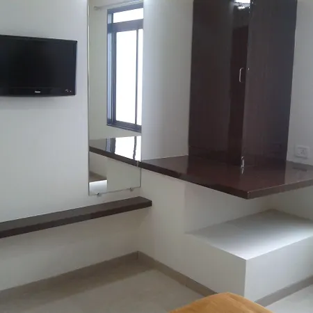Apartment Skyway *