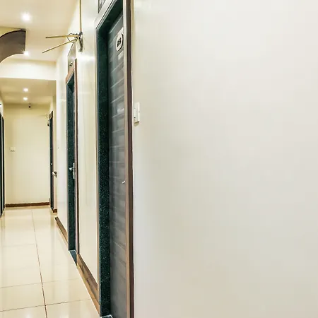 Fabhotel Adore 3* Mumbai