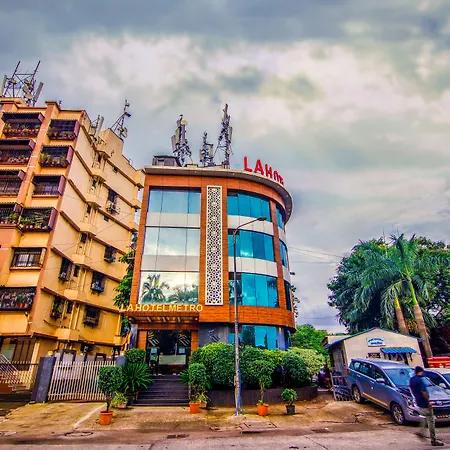 Hotel La Metro Near Bkc 3*