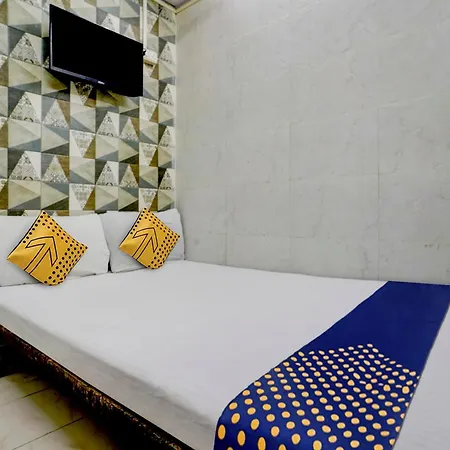 Hotel O Gulzar Masjid Bunder Railway Station