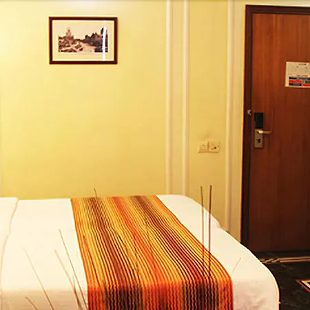 Hiltop 3* Mumbai