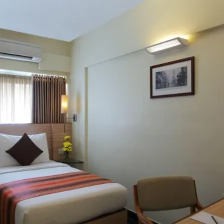 Hiltop Hotel 3*