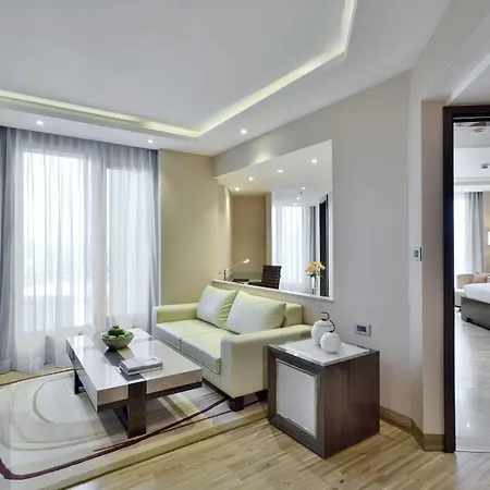 Hotel Jw Marriott Sahar Airport 5*