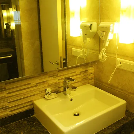 Galaxy Beacon Hotel, Santacruz ,mumbai Hotel 4*