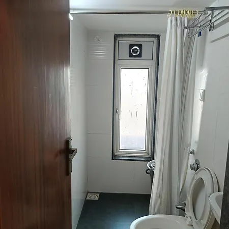 Treat Homes Service In Bkc Siddhant 401 Homestay *