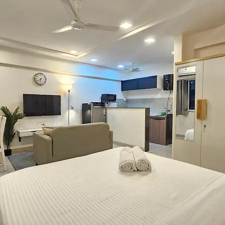 Lite - Khar West Apartment *