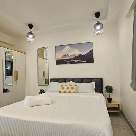 Lite - Khar West Mumbai
