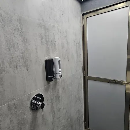 Lite - Khar West Apartment *