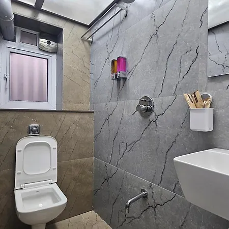 Lite - Khar West Apartment