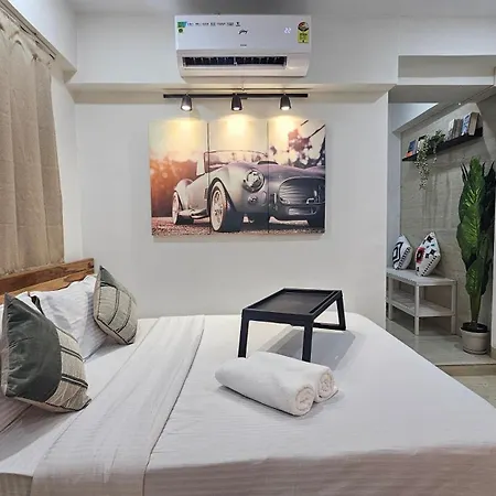 Lite - Khar West Apartment Mumbai