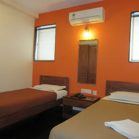 Hotel Q Deck 2*